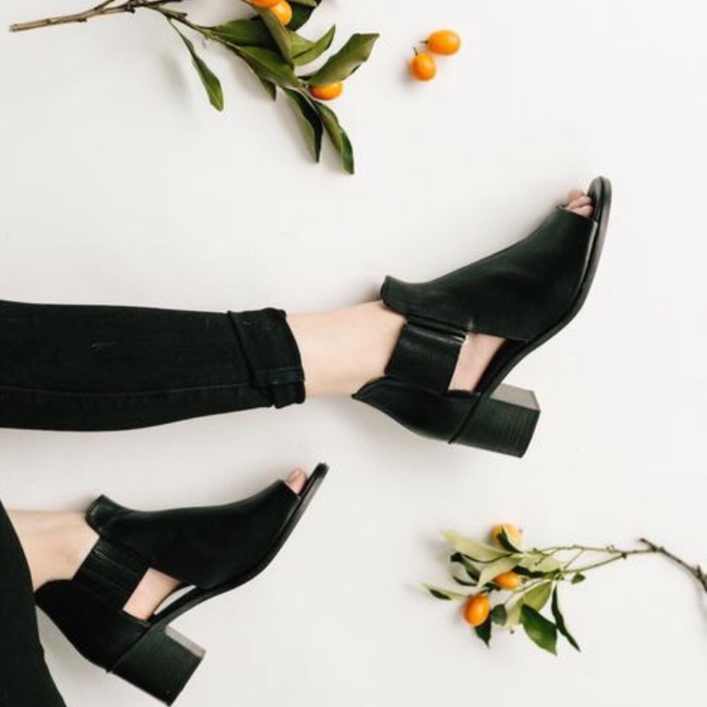 Coclico Zephira Black Cutout Heel Sandal Velcro